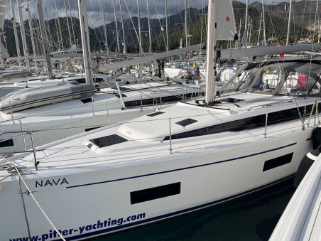 Bavaria Yachtbau Bavaria C42 Nava