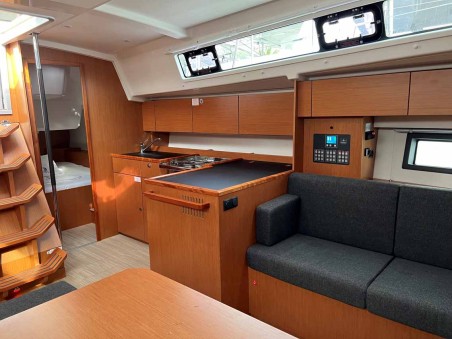 Bavaria Yachtbau Bavaria C42 Nava