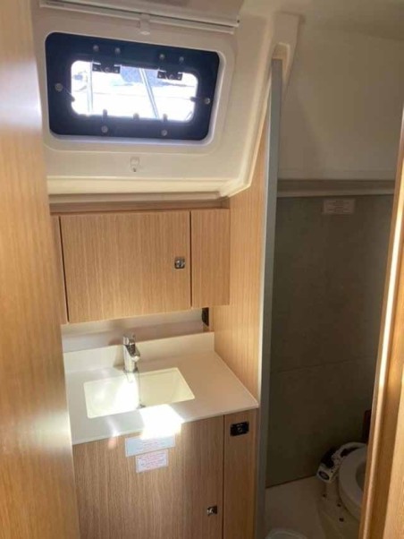 Bavaria Yachtbau Bavaria C42 Sideways