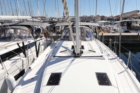 Bavaria Yachtbau Bavaria C42 Style Antares