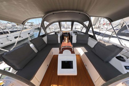 Bavaria Yachtbau Bavaria C42 Style Antares