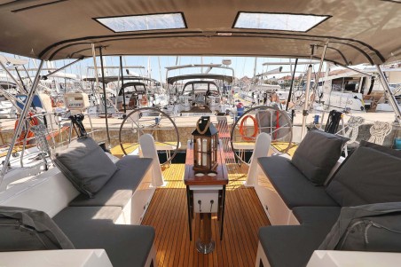 Bavaria Yachtbau Bavaria C42 Style Antares