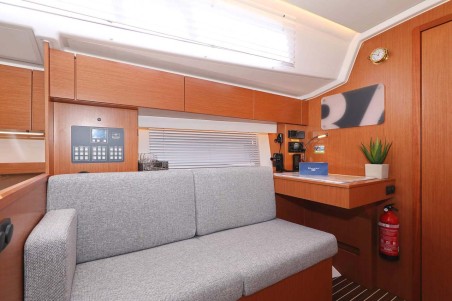 Bavaria Yachtbau Bavaria C42 Style Antares