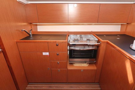 Bavaria Yachtbau Bavaria C42 Style Antares