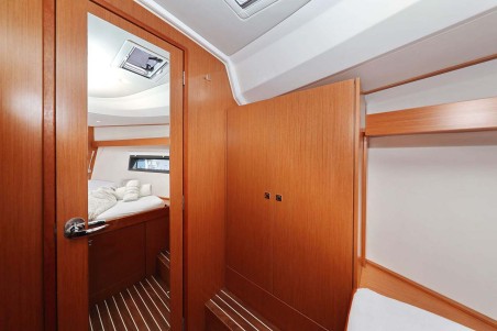 Bavaria Yachtbau Bavaria C42 Style Antares