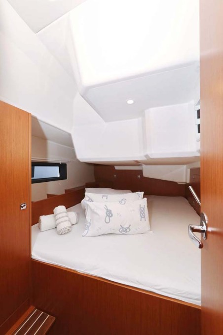 Bavaria Yachtbau Bavaria C42 Style Antares