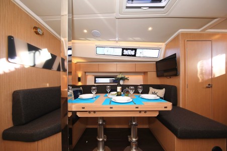 Bavaria Yachtbau Bavaria C42 Style Lizzy