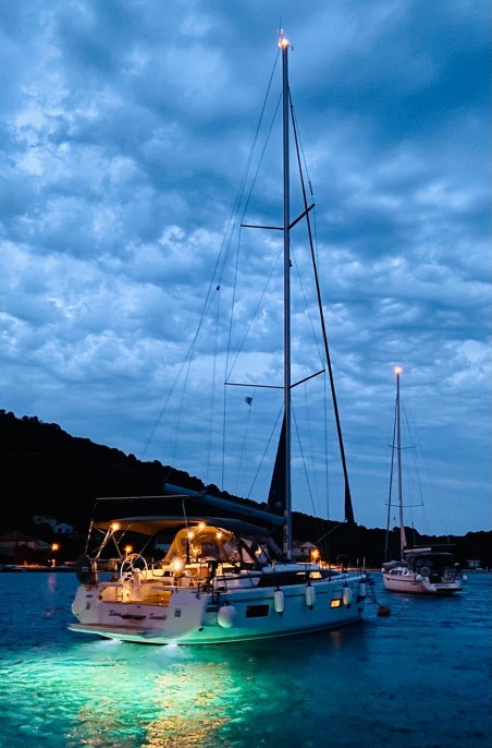 Bavaria Yachtbau Bavaria C42 Style Silver Seagull