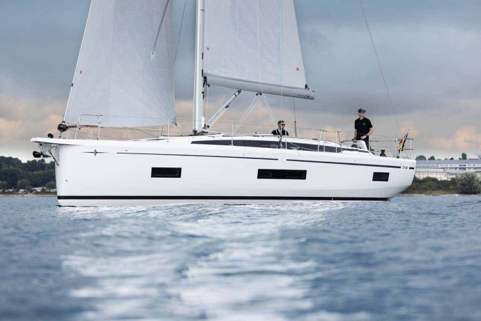 Bavaria C46 | Yacht Charter Spain | Travelboat