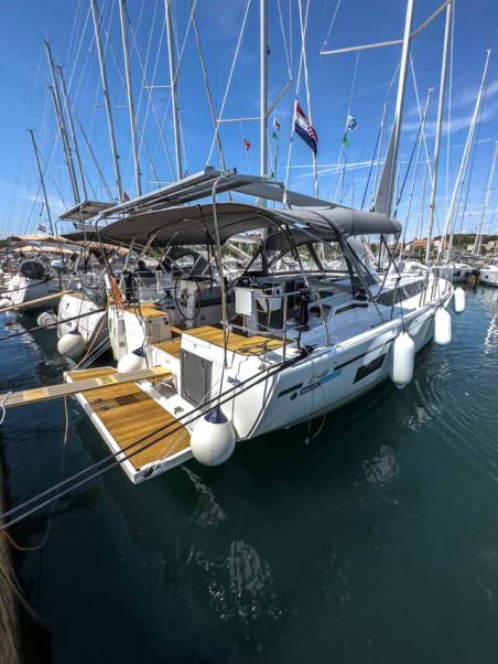 Bavaria C46 - 4 cab. | Yacht Charter Croatia | Travelboat