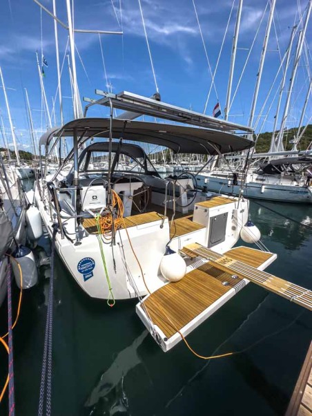 Bavaria C46 - 4 cab. | Yacht Charter Croatia | Travelboat