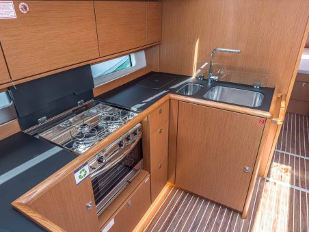 Bavaria C46 - 4 cab. | Yacht Charter Croatia | Travelboat