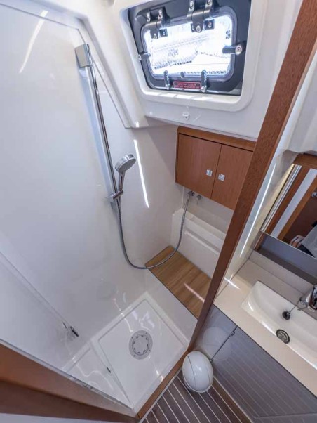 Bavaria C46 - 4 cab. | Yacht Charter Croatia | Travelboat