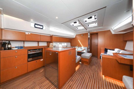 Bavaria Yachtbau Bavaria C50 Holiday - 5 + 1 cab. Granat