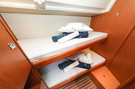 Bavaria Yachtbau Bavaria C50 Holiday - 5 + 1 cab. Granat