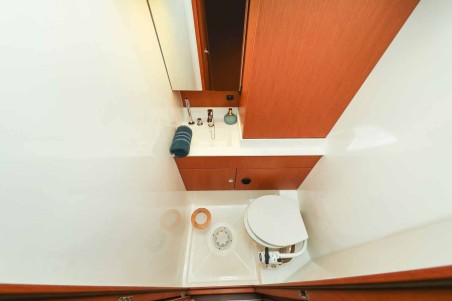 Bavaria Yachtbau Bavaria C50 Holiday - 5 + 1 cab. Granat