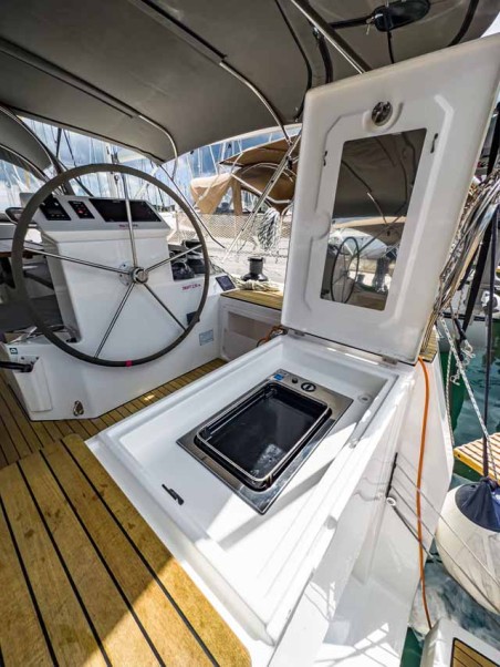 Bavaria Yachtbau Bavaria C50 Holiday - 5 + 1 cab. Topas