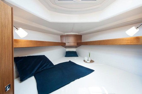 Bavaria Cruiser 33 | Czarter jachtu Holandia | Travelboat