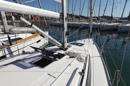 Bavaria Yachtbau Bavaria Cruiser 33 Moja Niska