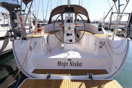 Bavaria Yachtbau Bavaria Cruiser 33 Moja Niska
