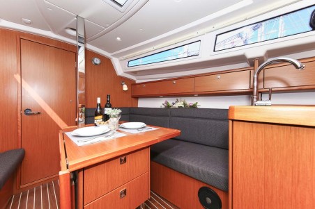 Bavaria Cruiser 33 | Czarter jachtu Chorwacja | Travelboat
