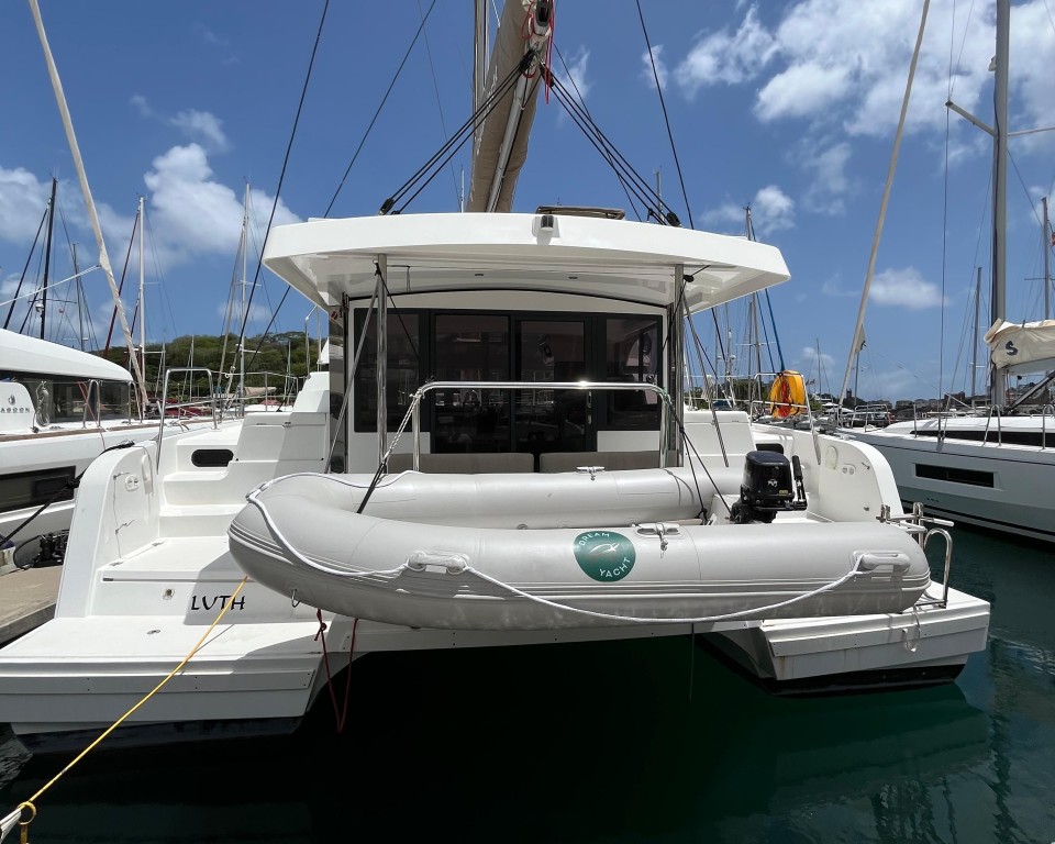 Bali Catspace | Yacht Charter Caribbean | Travelboat