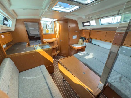 Bavaria Yachtbau Bavaria Cruiser 34 - 2 cab. Hydra