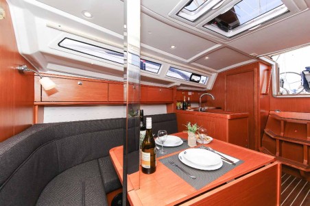 Bavaria Yachtbau Bavaria Cruiser 34 - 2 cab. Lara