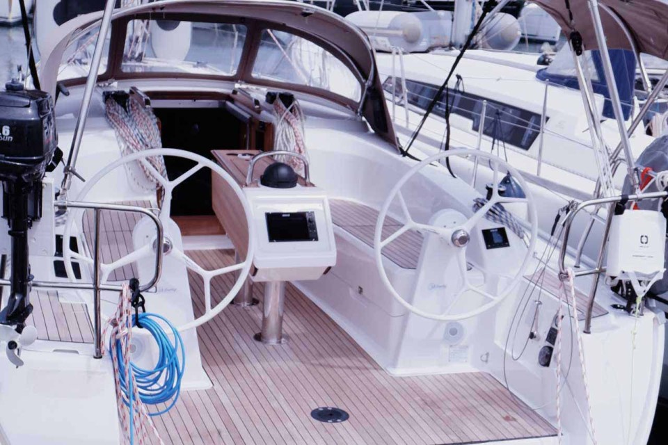 Bavaria Cruiser 34 | Czarter jachtu Hiszpania | Travelboat