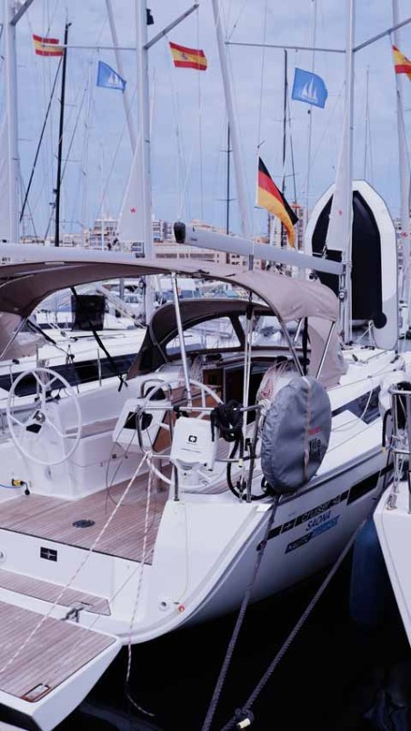Bavaria Cruiser 34 | Czarter jachtu Hiszpania | Travelboat