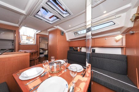 Bavaria Yachtbau Bavaria Cruiser 34 Deneb
