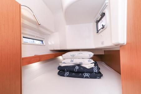 Bavaria Yachtbau Bavaria Cruiser 34 Deneb