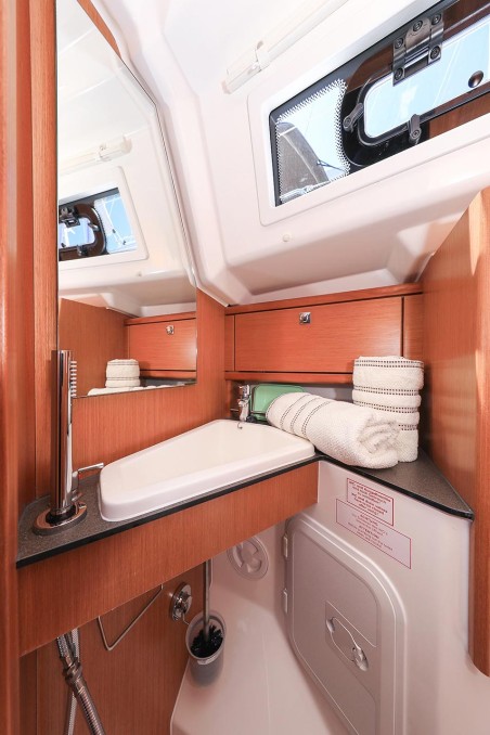 Bavaria Yachtbau Bavaria Cruiser 34 Deneb