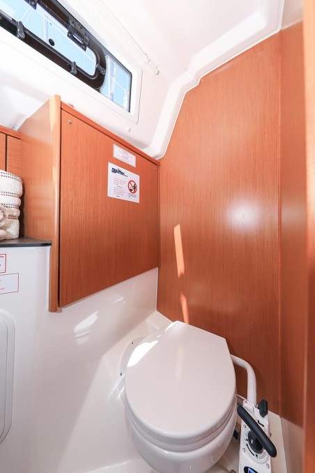 Bavaria Yachtbau Bavaria Cruiser 34 Deneb