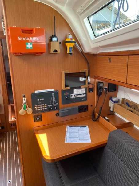 Bavaria Cruiser 37 | Yacht Charter Netherlands | Travelboat
