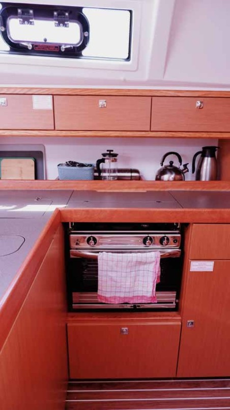 Bavaria Yachtbau Bavaria Cruiser 37 - 3 cab. Catalina