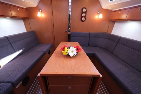 Bavaria Yachtbau Bavaria Cruiser 37 - 3 cab. Crush