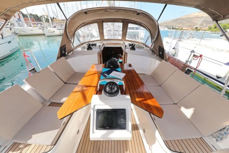 Bavaria Cruiser 37 | Yacht Charter Croatia | Travelboat