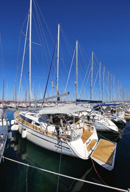 Bavaria Yachtbau Bavaria Cruiser 37 - 3 cab. Oracle