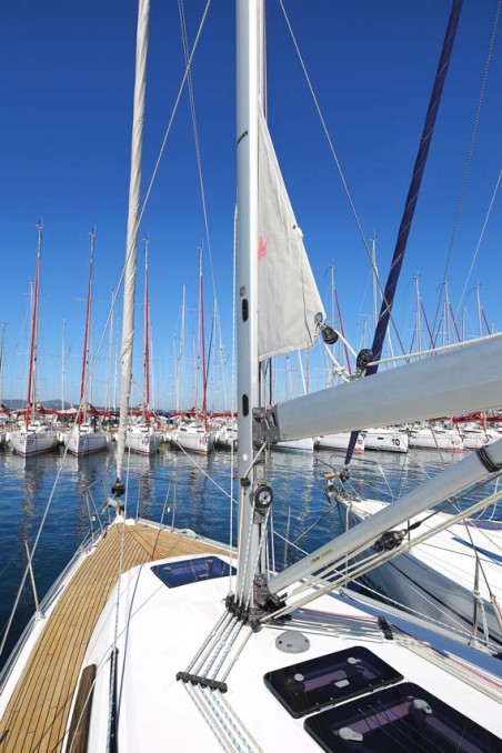 Bavaria Yachtbau Bavaria Cruiser 37 - 3 cab. Oracle