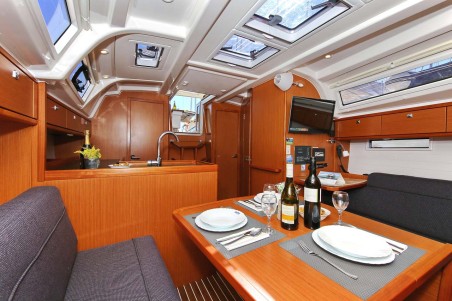 Bavaria Yachtbau Bavaria Cruiser 37 - 3 cab. Oracle