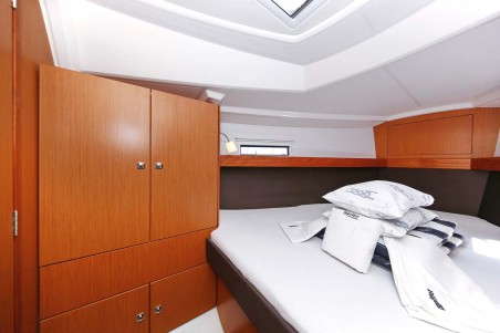 Bavaria Yachtbau Bavaria Cruiser 37 - 3 cab. Oracle