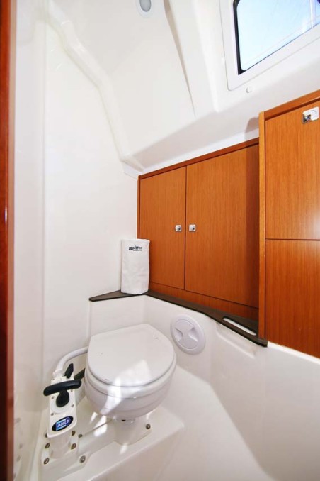 Bavaria Yachtbau Bavaria Cruiser 37 - 3 cab. Oracle