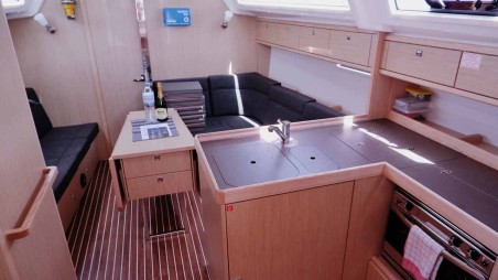 Bavaria Yachtbau Bavaria Cruiser 37 - 3 cab. Paloma