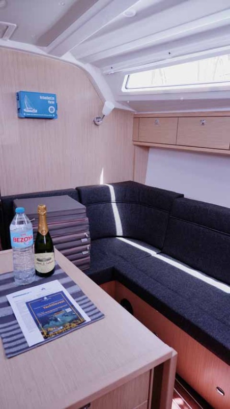 Bavaria Yachtbau Bavaria Cruiser 37 - 3 cab. Paloma