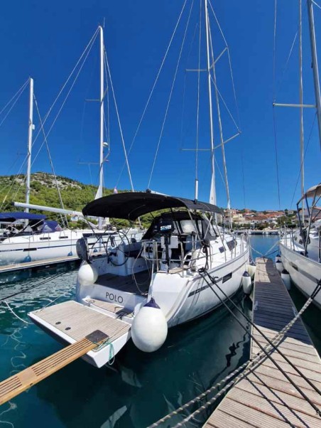 Bavaria Yachtbau Bavaria Cruiser 37 - 3 cab. Polo