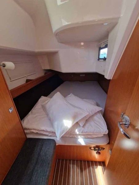 Bavaria Yachtbau Bavaria Cruiser 37 - 3 cab. Polo