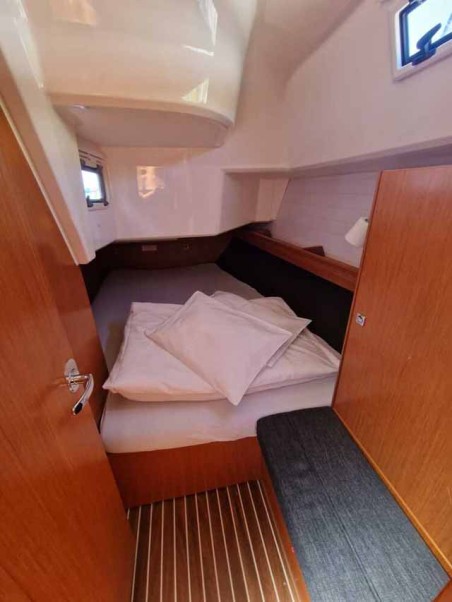 Bavaria Yachtbau Bavaria Cruiser 37 - 3 cab. Polo