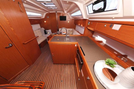 Bavaria Yachtbau Bavaria Cruiser 37 - 3 cab. Samsara