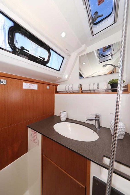 Bavaria Yachtbau Bavaria Cruiser 37 - 3 cab. Samsara